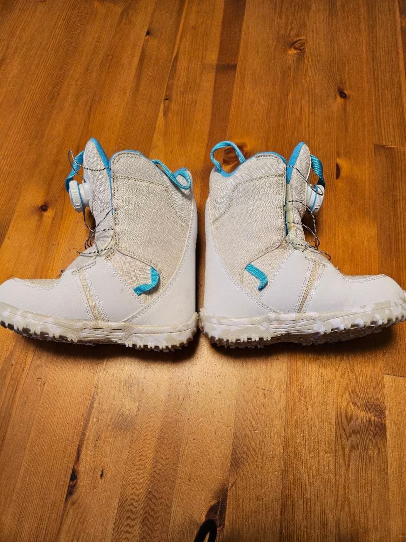 Burton Grom Boa 子ども用スノーボードブーツ 11C