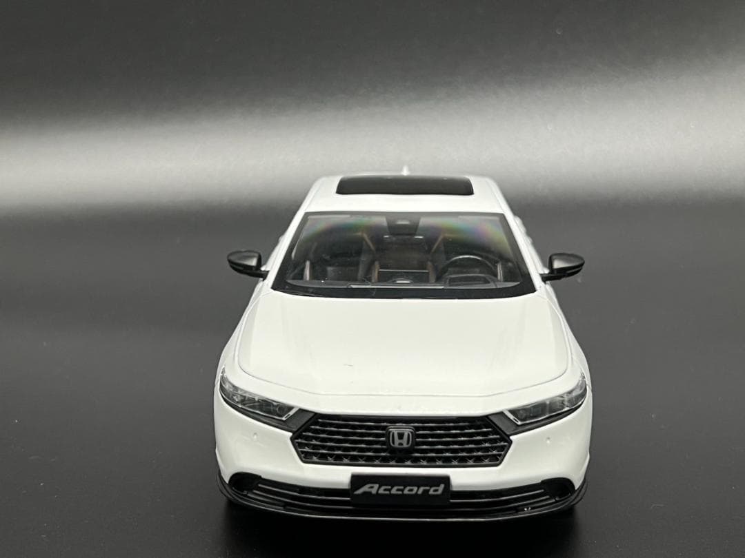 ホンダ / HONDA アコード 1/18 ミニカー ホワイト H204