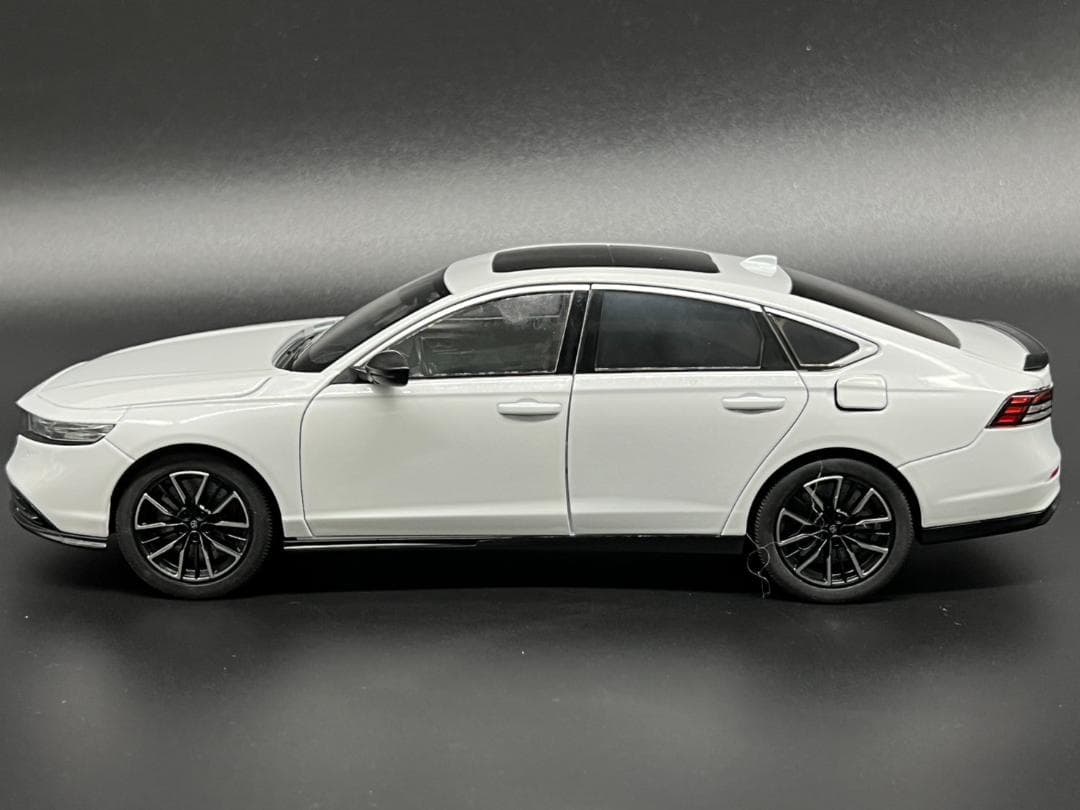 ホンダ / HONDA アコード 1/18 ミニカー ホワイト H204