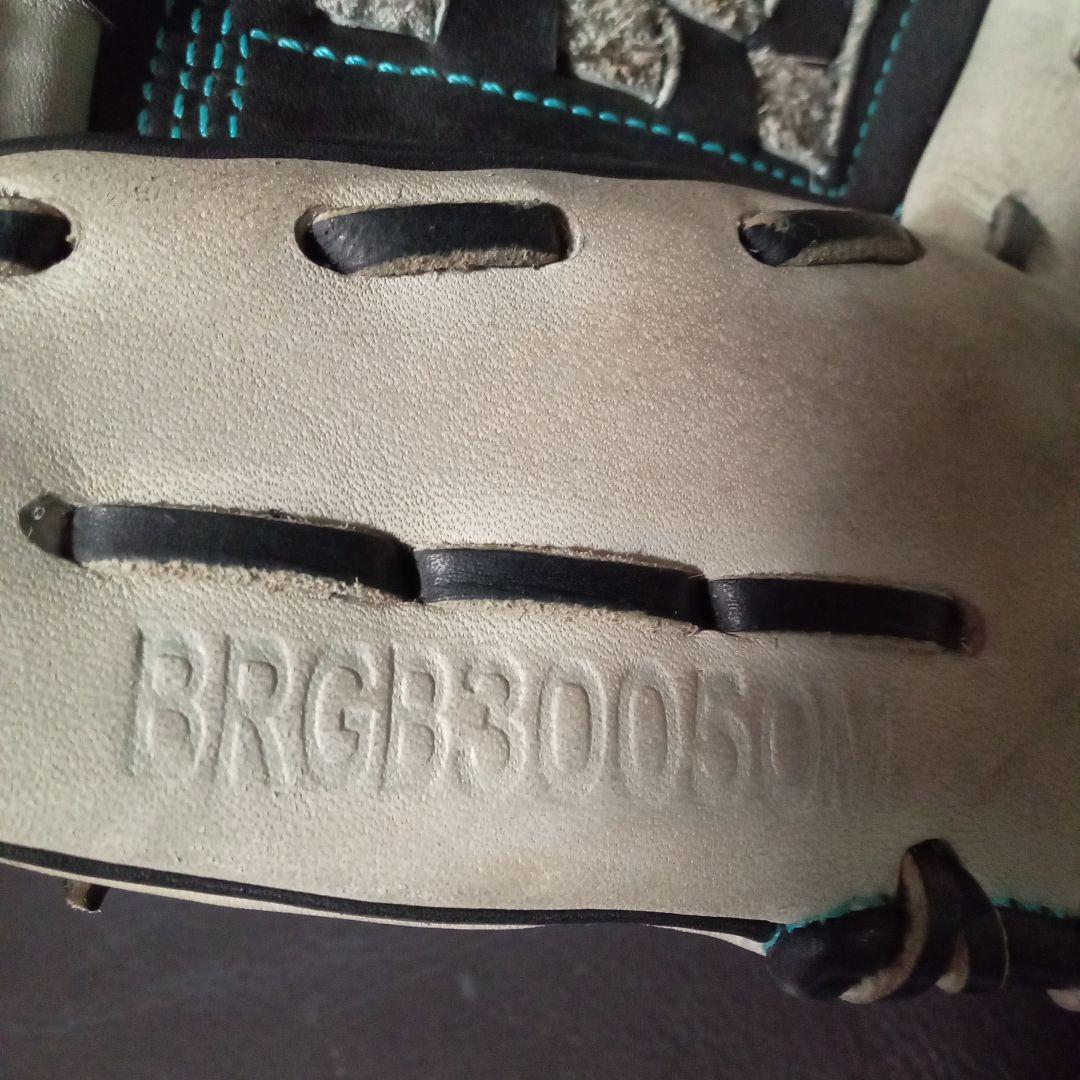 ZETT プロステイタス 軟式グローブ ホワイト/ブラック　源田モデル　内野手用