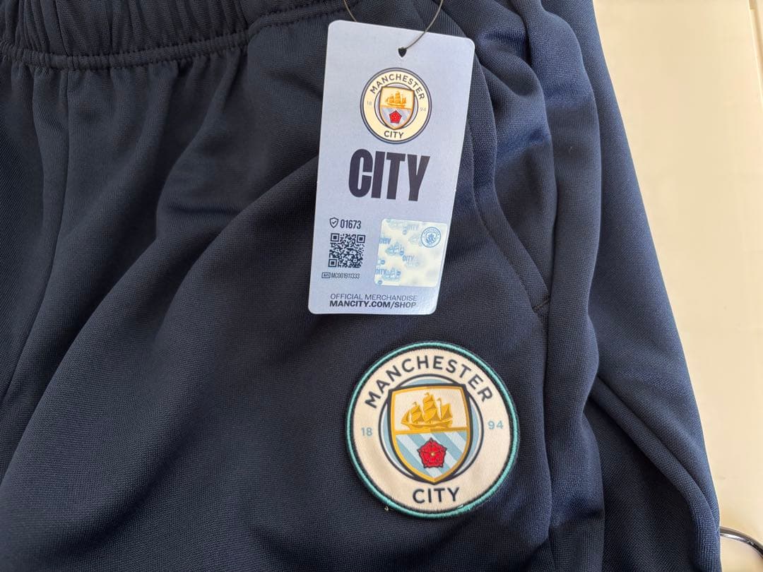 ［新品未使用］マンチェスターシティ公式　2025フルジップパーカー×パンツセット