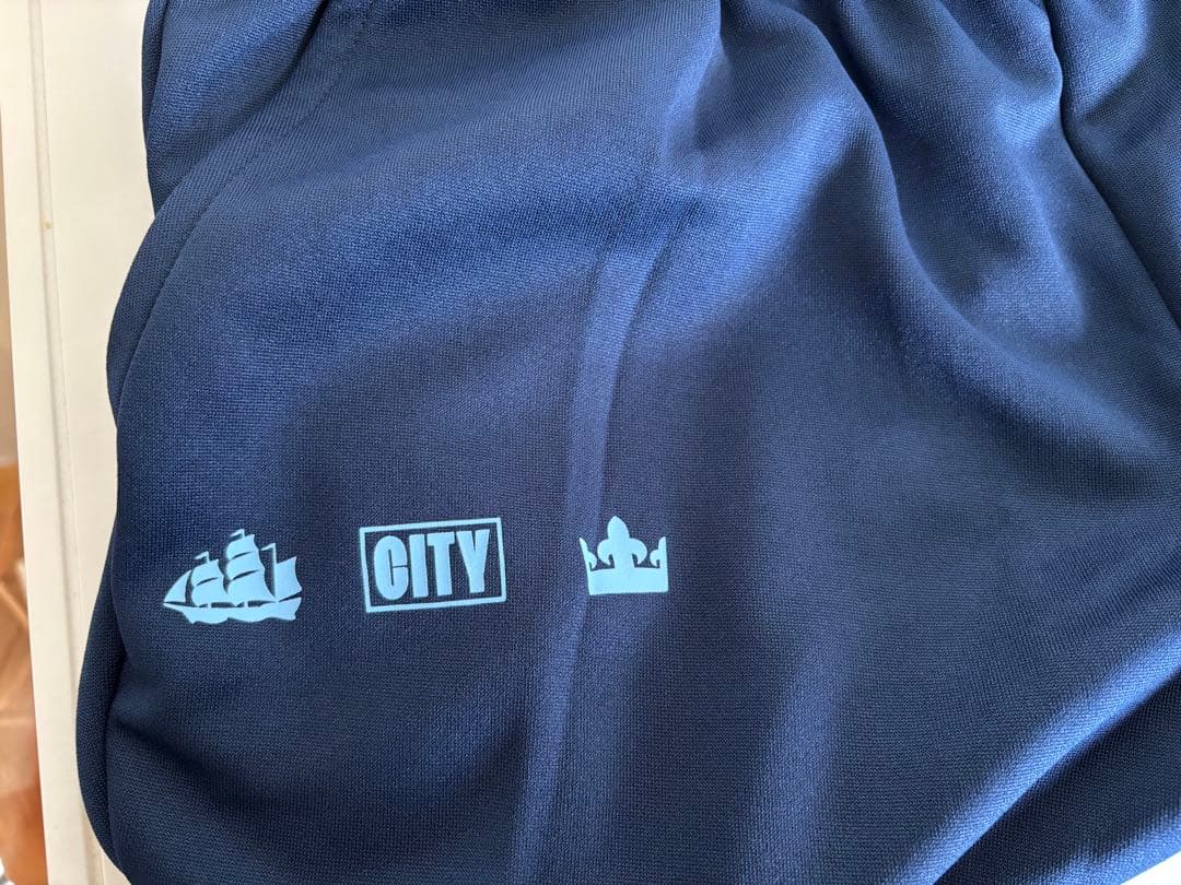 ［新品未使用］マンチェスターシティ公式　2025フルジップパーカー×パンツセット
