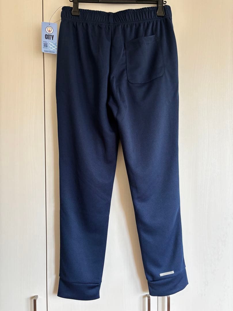 ［新品未使用］マンチェスターシティ公式　2025フルジップパーカー×パンツセット