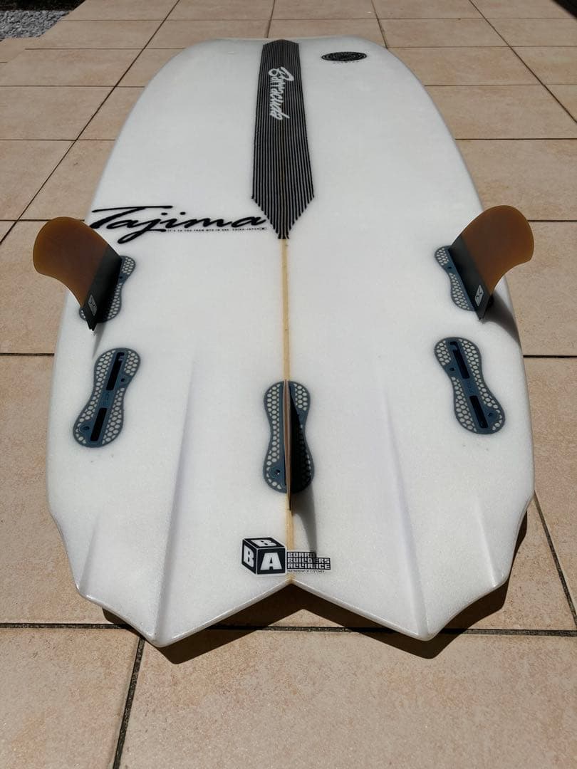 【送料込】JUSTICE surfboard BARRACUDA 5’2″