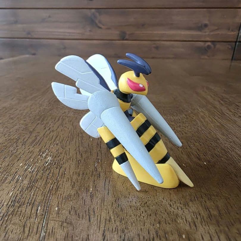 モンコレ　メガスピアー　台座あり