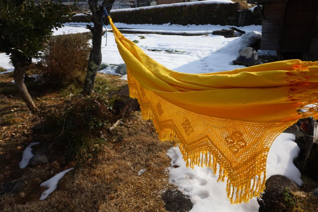 黄色いフリンジ付きハンモック　ブラジル式