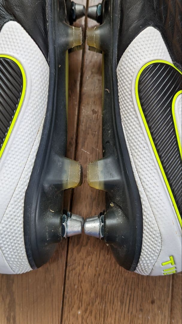 ナイキ ティエンポレジェンド8 SG ACC　サッカースパイク　NIKE