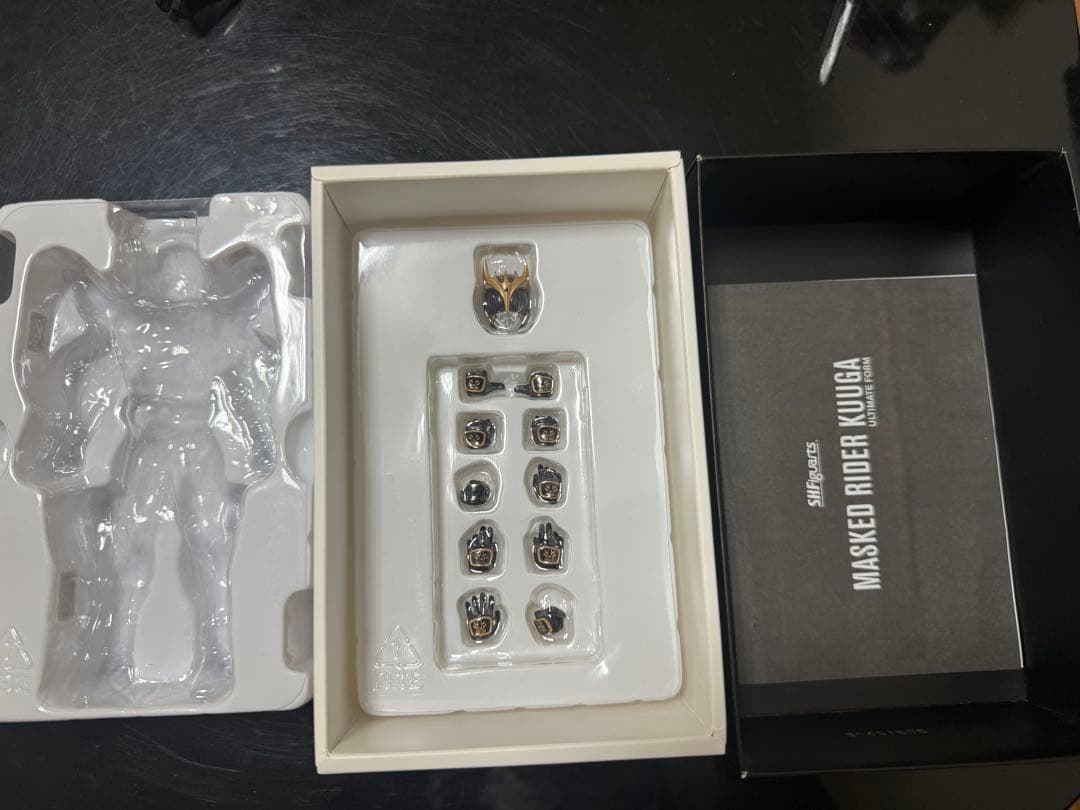 k*y様 【状態要確認】真骨彫 仮面ライダークウガ アルティメットフォーム