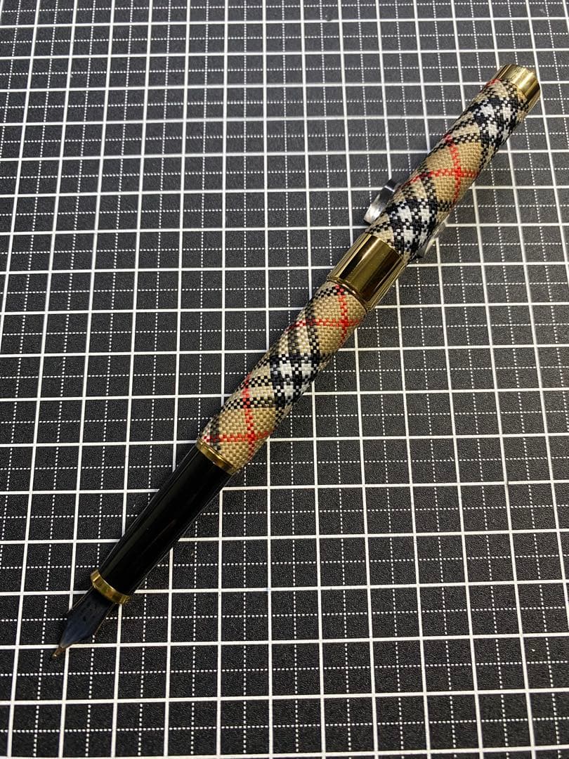 Burberry NOVA 布張り　万年筆　字幅M