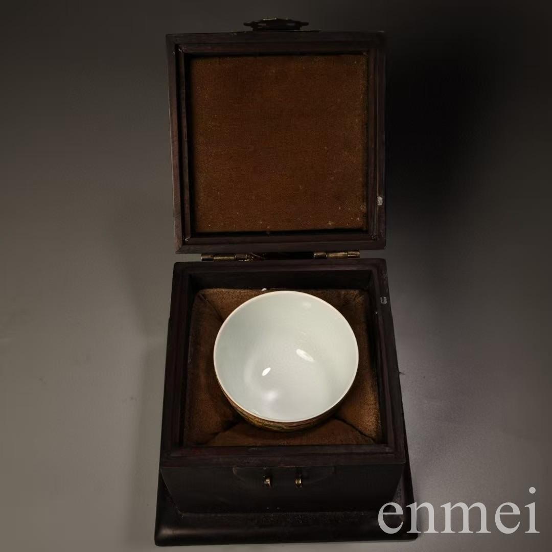 中国古美術・旧蔵乾隆年款・琺瑯彩・粉彩磁器小酒碗・茶碗・押し碗・純手描き・箱付き