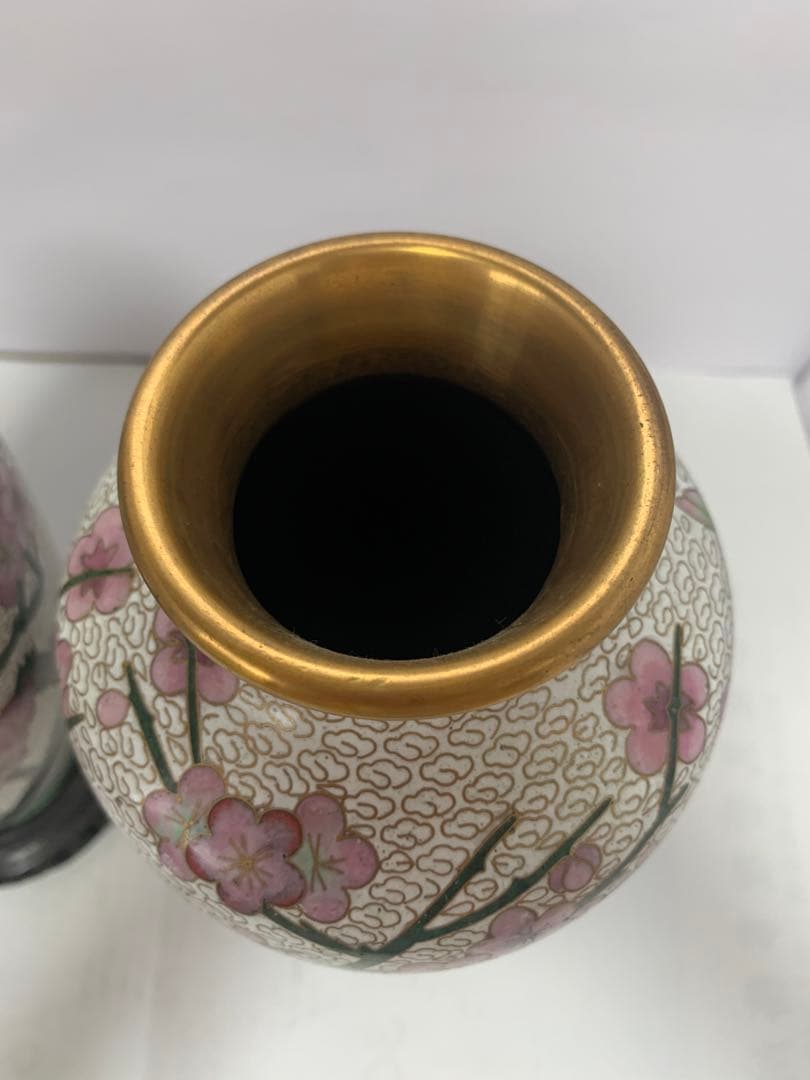 中国美術　七宝焼　花鳥花瓶一対　木台付き　送料込み