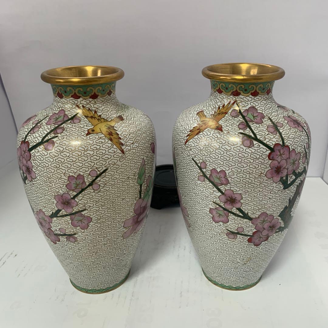 中国美術　七宝焼　花鳥花瓶一対　木台付き　送料込み