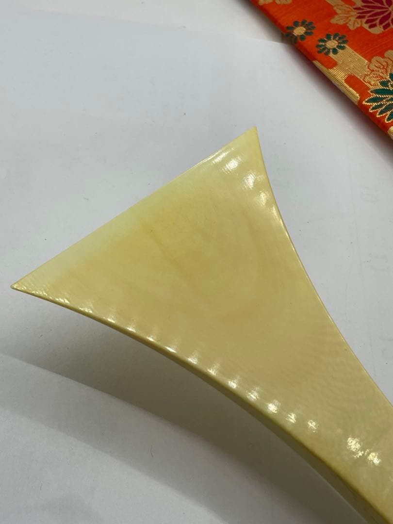 天然素材　バチ　重さ約　100g