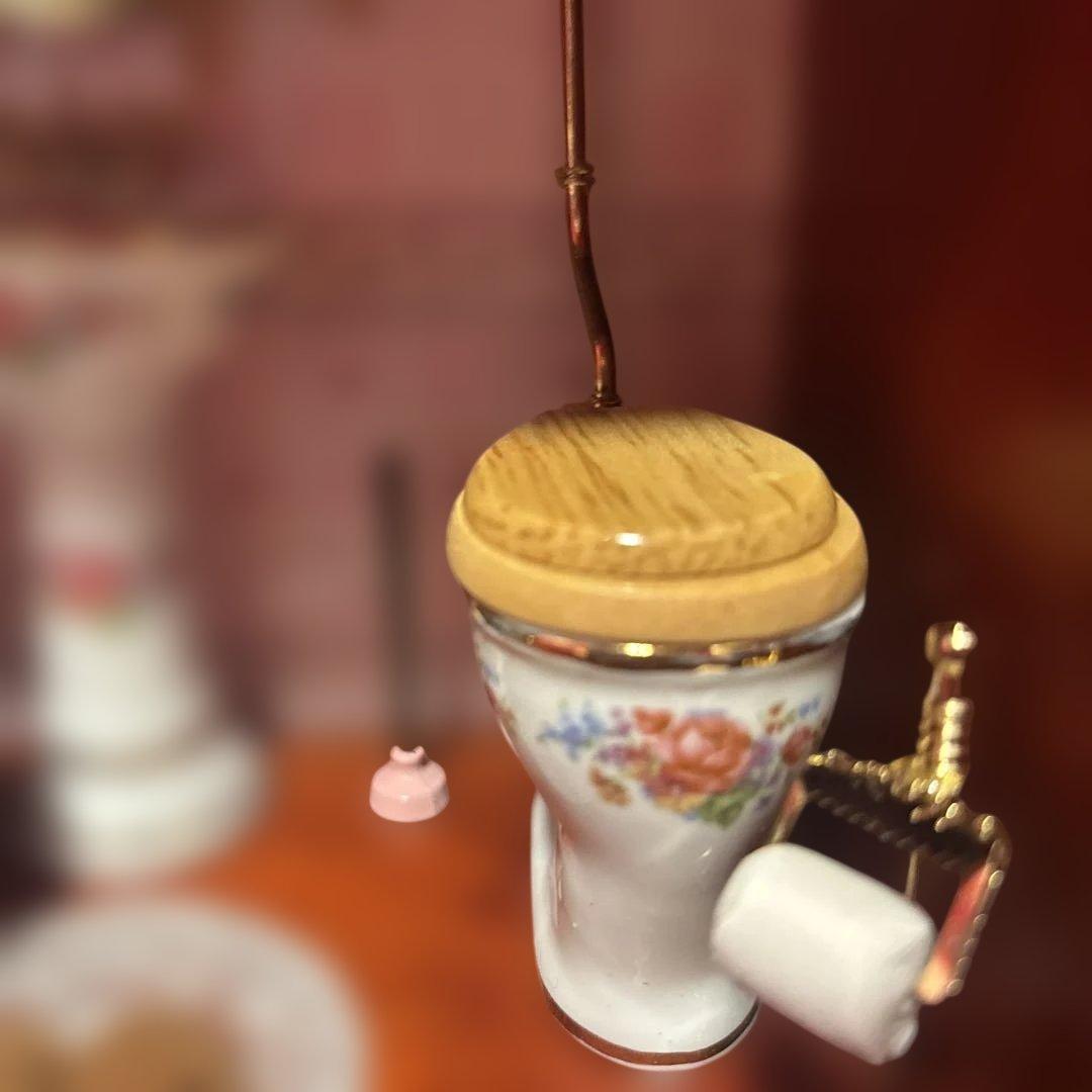 ロイターポーセリン　ドールハウス　パウダールーム、猫脚バス、レバー式トイレ