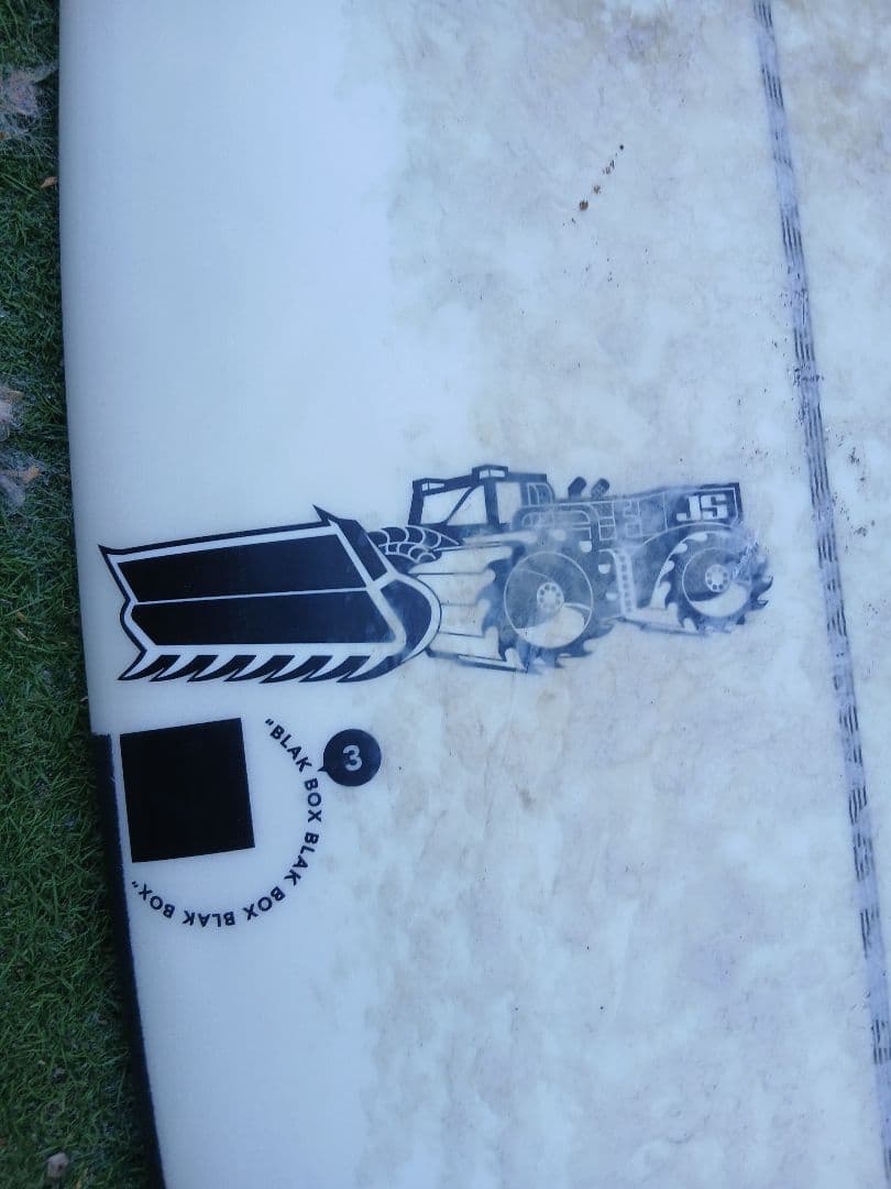 湘南　まだまだ使えます。JSサーフボード　ショートボード　fc2 5’10