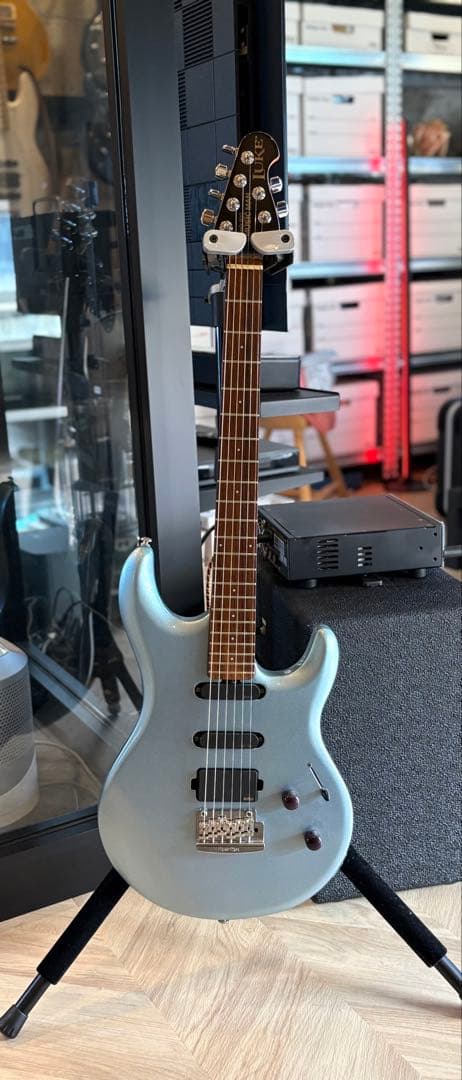 ギター MUSICMAN LUKE