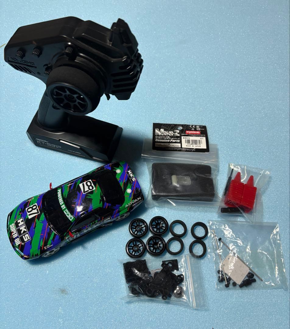 京商ミニッツ AWD HKS スカイライン