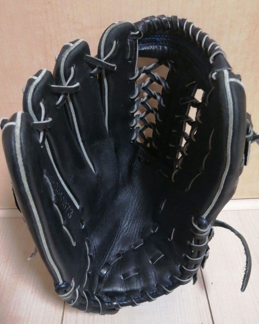 UNDER ARMOUR UAアウトフィルダー 外野用 軟式グローブ 左投げ