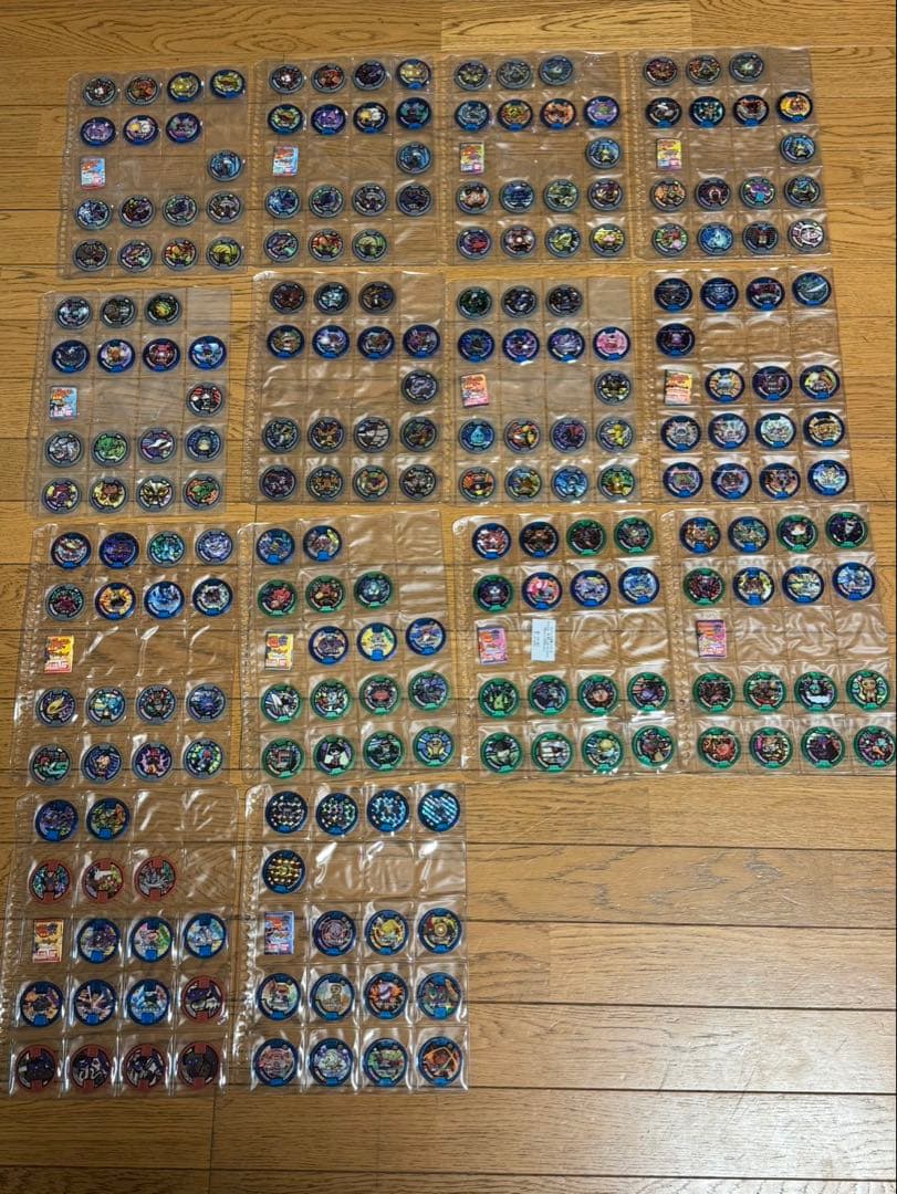 妖怪メダル　約100コンプセット以上　約1,700種類以上　未使用多数　コンプ