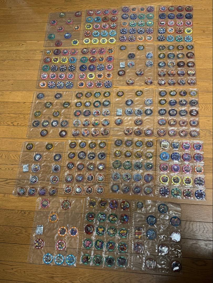 妖怪メダル　約100コンプセット以上　約1,700種類以上　未使用多数　コンプ