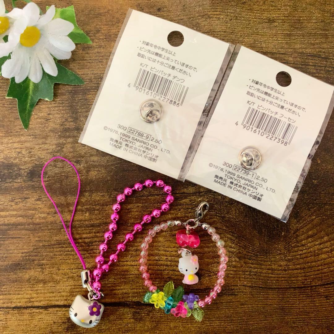 m*o様 【レア】ハローキティVivitix ストラップ/ピンバッジ等　11点
