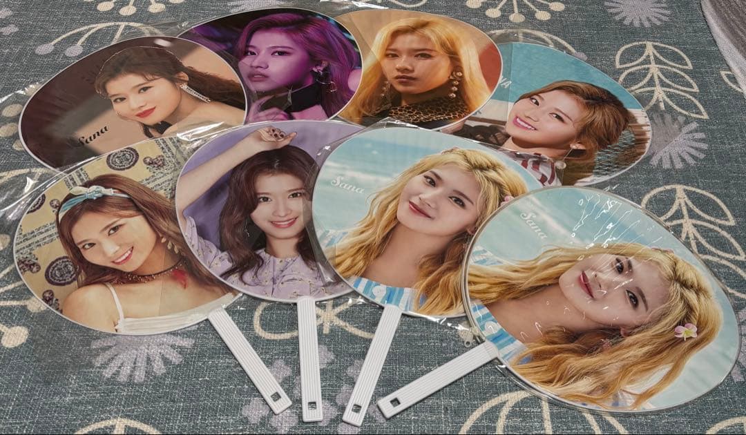 [美品] TWICE グッズ　まとめ売り割引　複数個も可能　画像6枚分