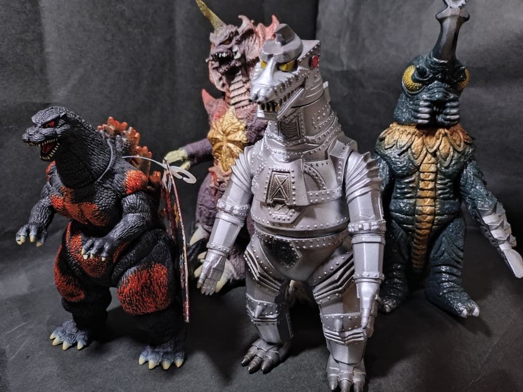 バーニングゴジラ、デストロイア、メガロ、メカゴジラ1、ソフビ