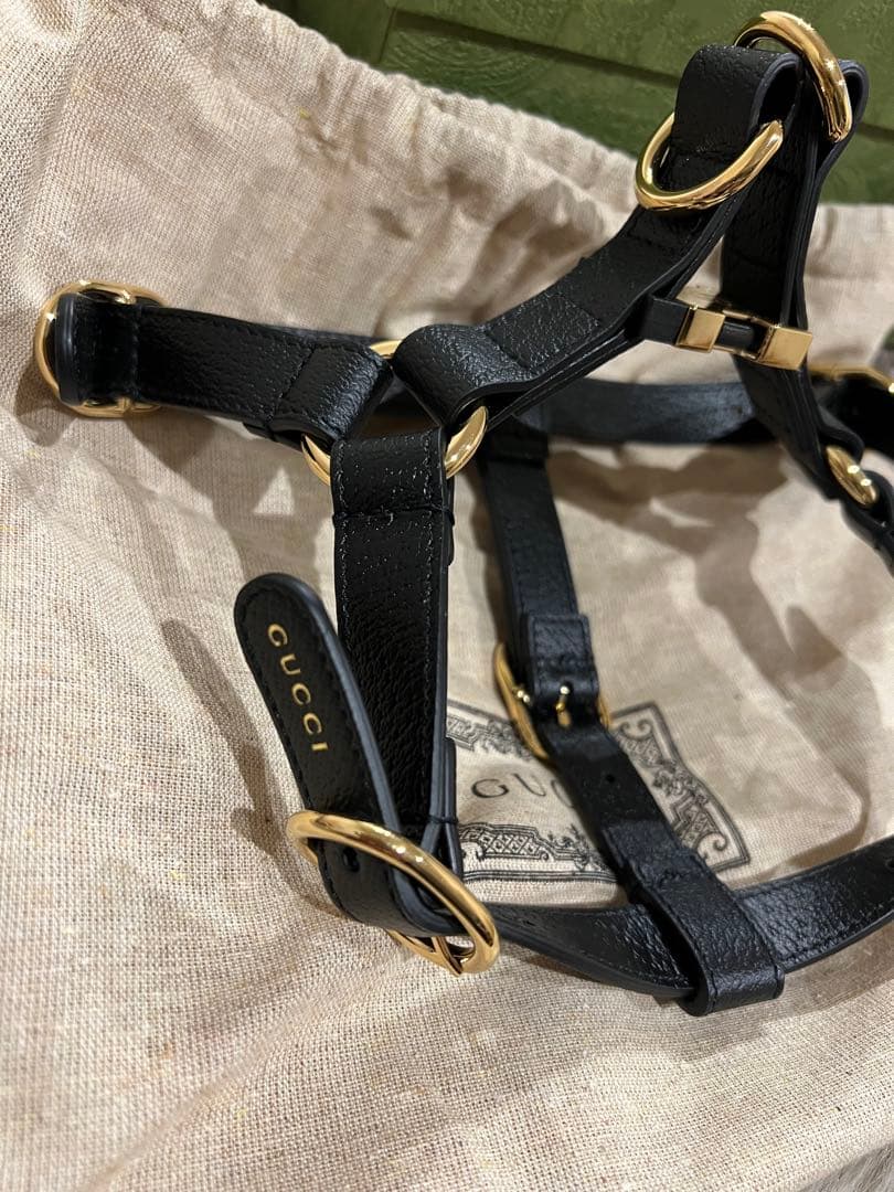 GUCCI ブラック レザー ハーネス