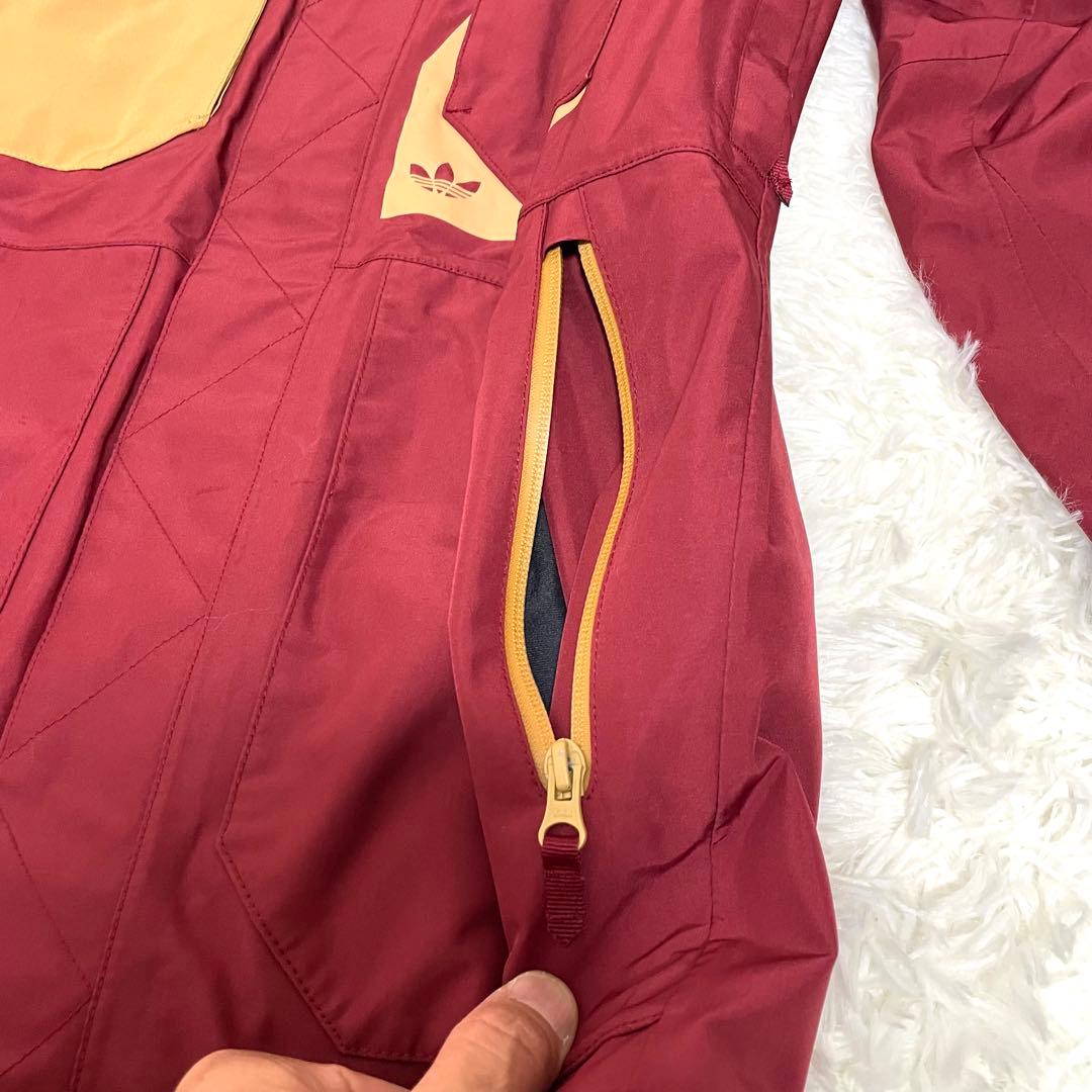 adidas エリック・ジャクソン　シグネチャーモデル スノーボード　ウェア