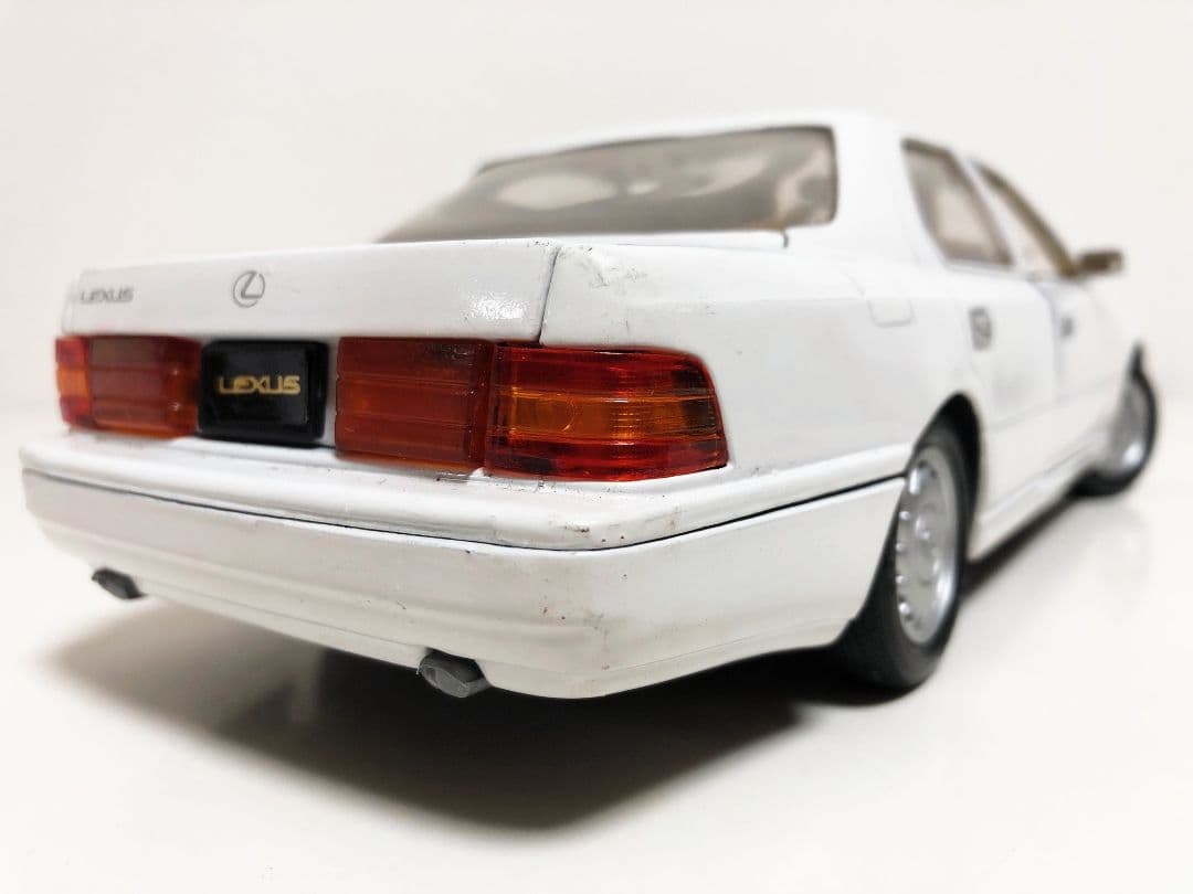 激レア/Lexusレクサス LS400 絶版 1/18