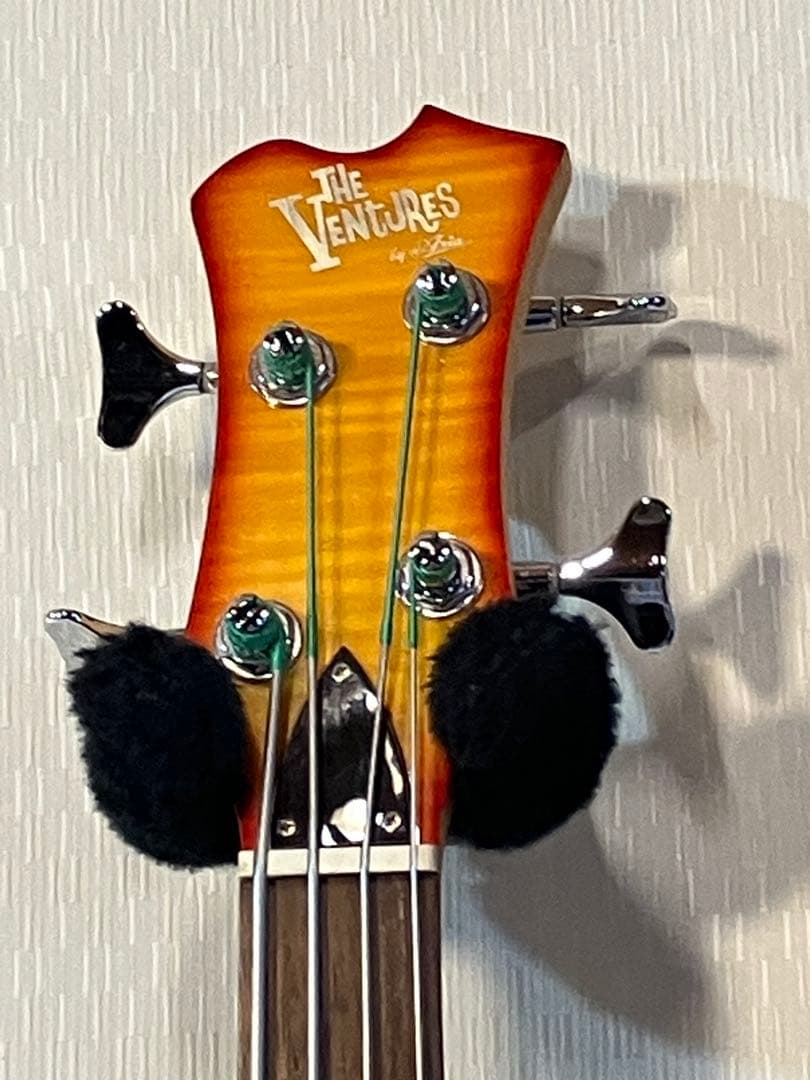 ARIAモズライトタイプベンチャーズモデル美品です。 フラット弦に張替えてます。