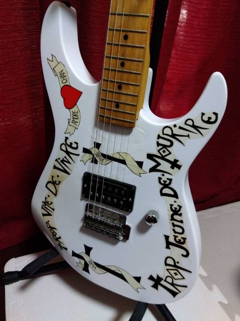 ストラトギター