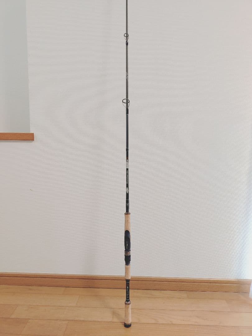 ツララ 「 モンストロ66S 」ケース付き ほぼ新品