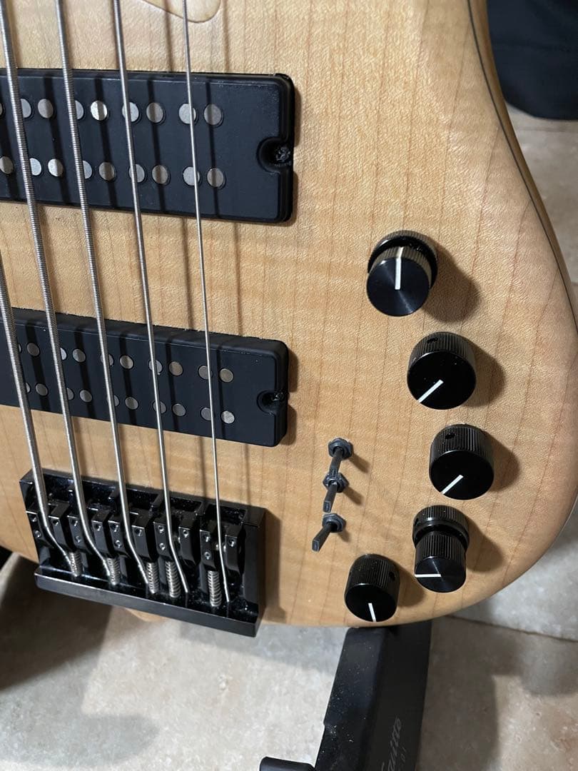 Sire / M7 Ash-5 NT 5弦ベース