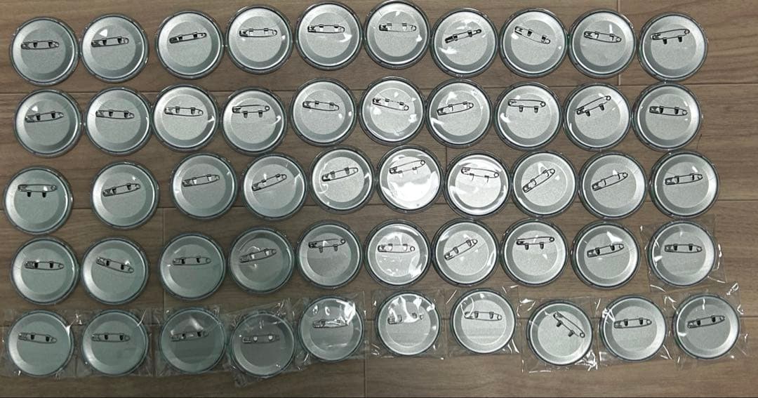 iLiFE! あいす 幕張ガラポン 缶バッジ 50個 等