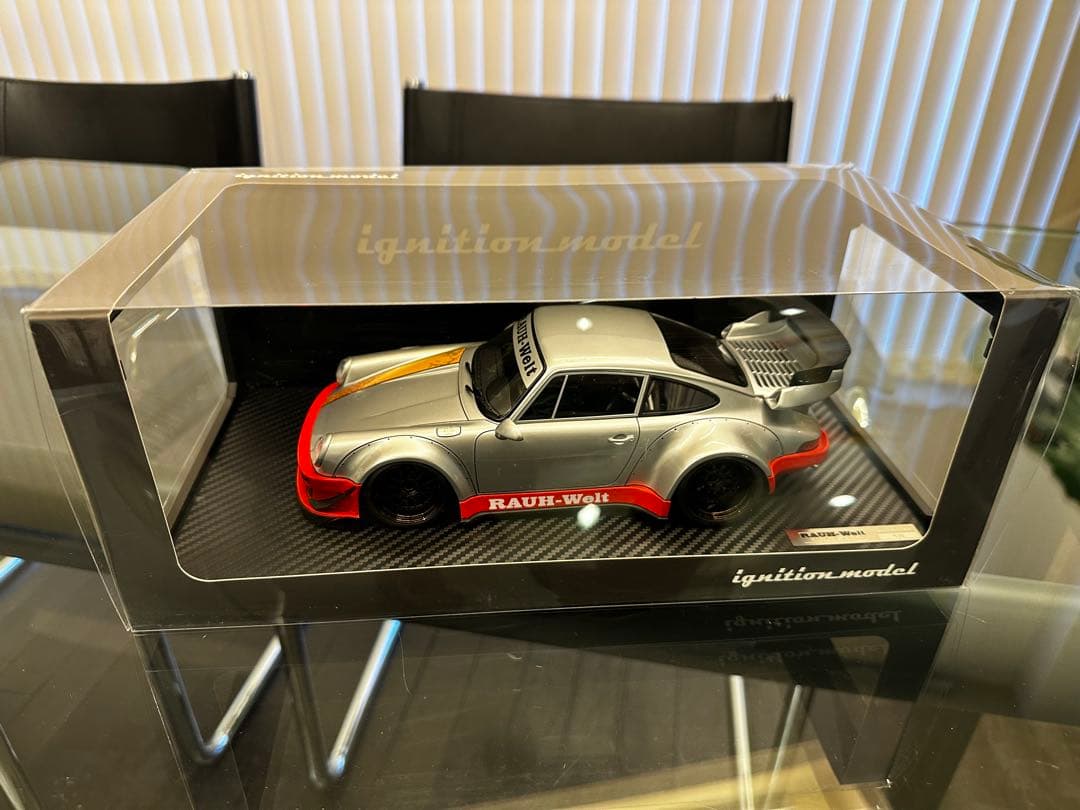 イグニションRWB930 シルバーミニカー 1/18