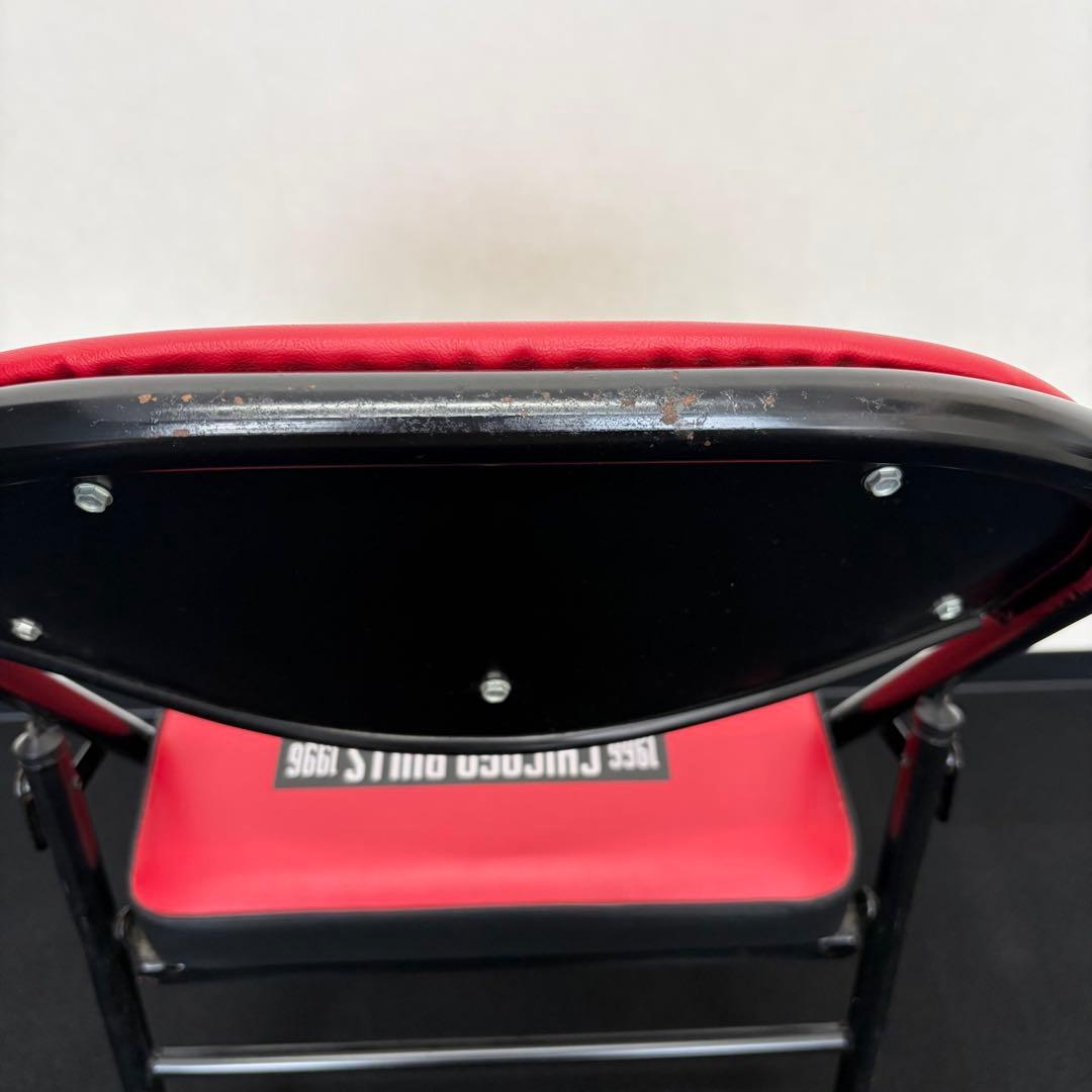 シカゴ　ブルズ　折りたたみチェア PLAYOFFS 30周年 赤