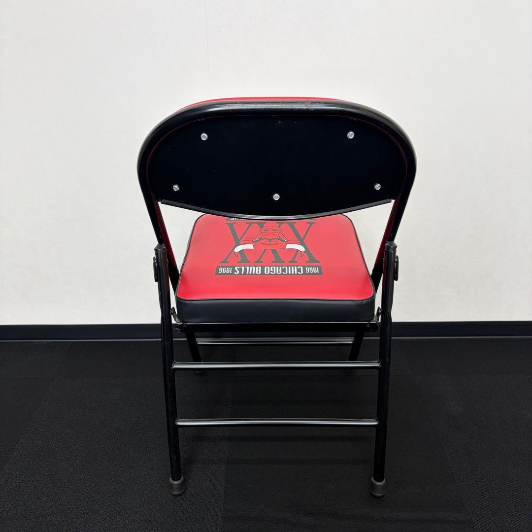 シカゴ　ブルズ　折りたたみチェア PLAYOFFS 30周年 赤