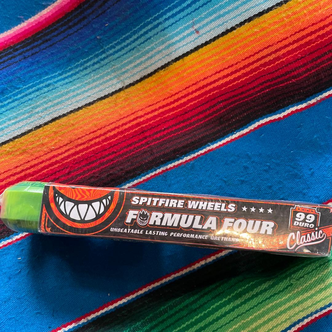 SPITFIRE FORMULA FOUR 58mm99a スケボーウィール