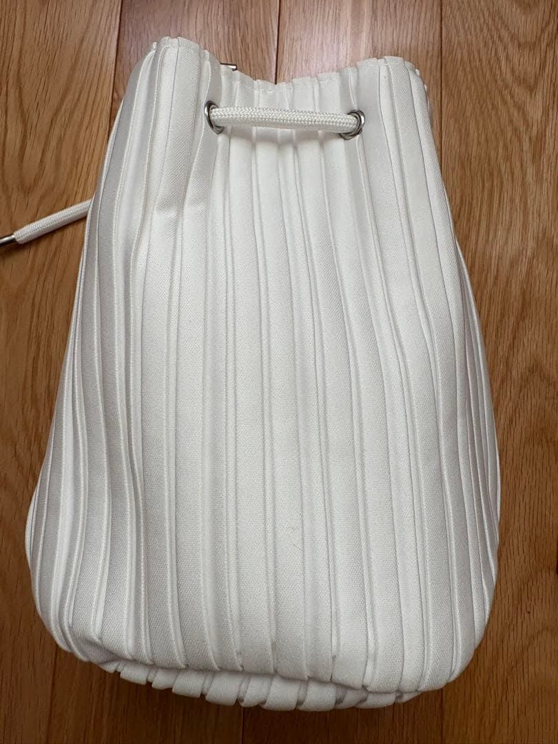 DIOR ユイルネクターアンテグラールとノベルティ