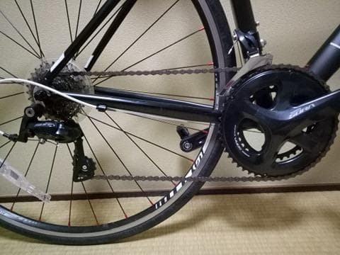 [ルイ・ガノー]18速変速のスポーツアルミロードバイク2018年モデル