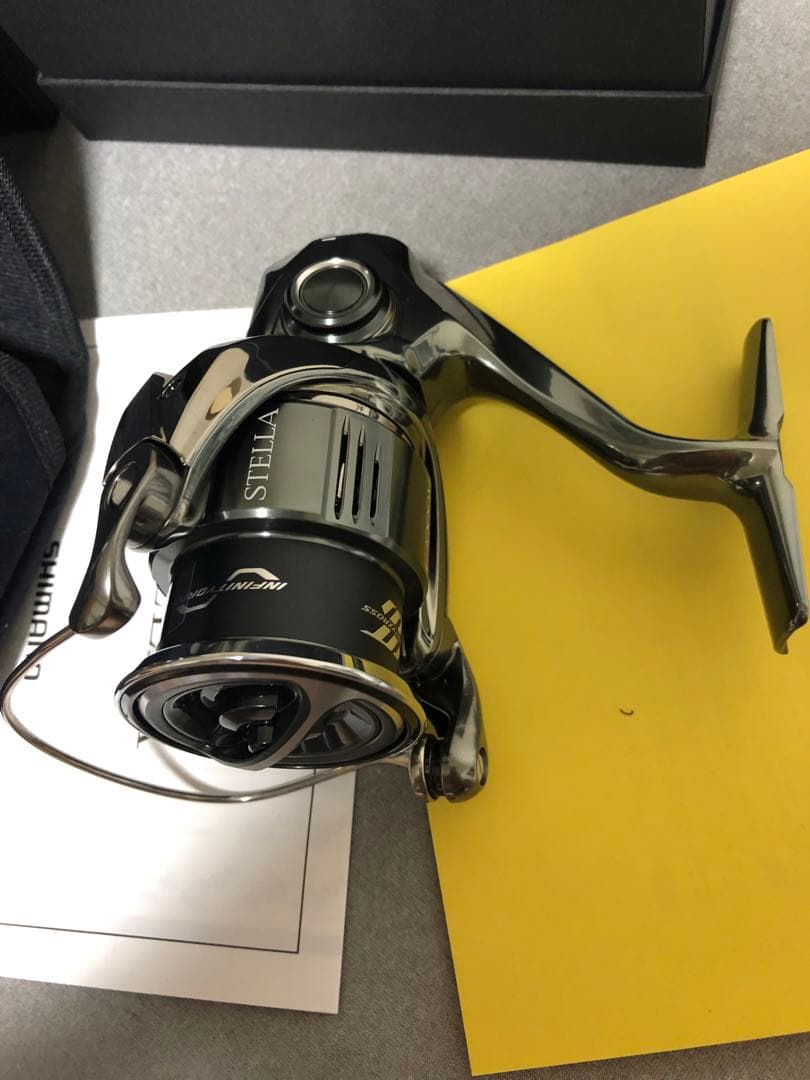 2022 ステラ C3000MHG スピニングリール