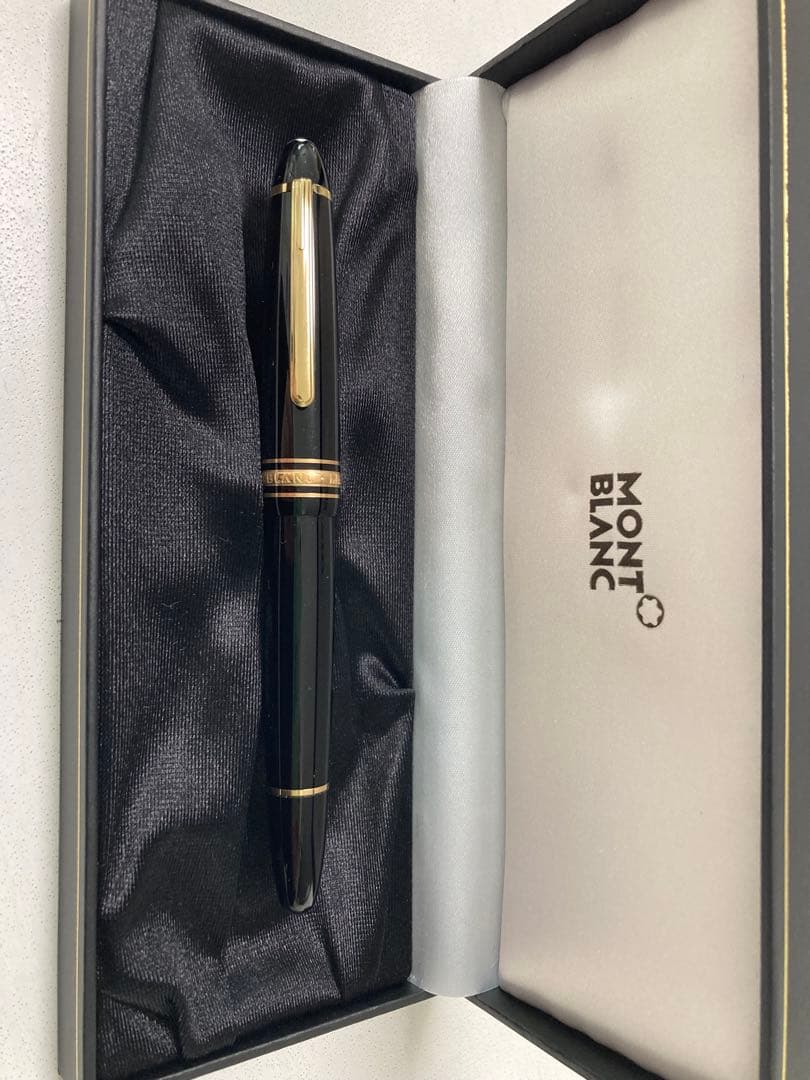 25～30年くらい前のピストン吸入式万年筆　モンブラン