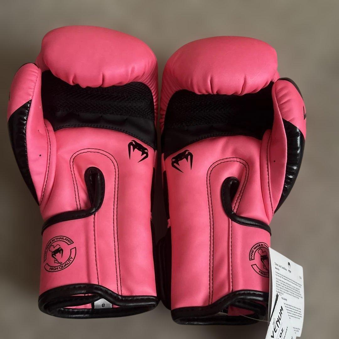 VENUM ボクシンググローブ ピンク