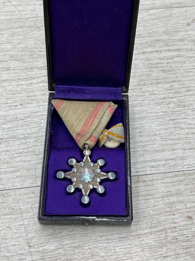 支那事変従軍記章 勲八等白色桐葉章 勲七等瑞宝章 他 7点 まとめて 勲章