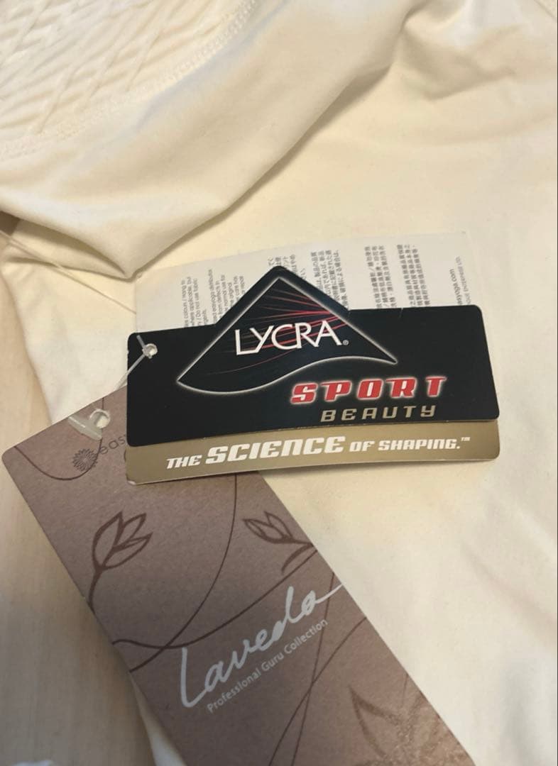 【お値下げ！新品⭐︎未使用】可愛いホワイト‼︎ 人気のeasyoga ウェア