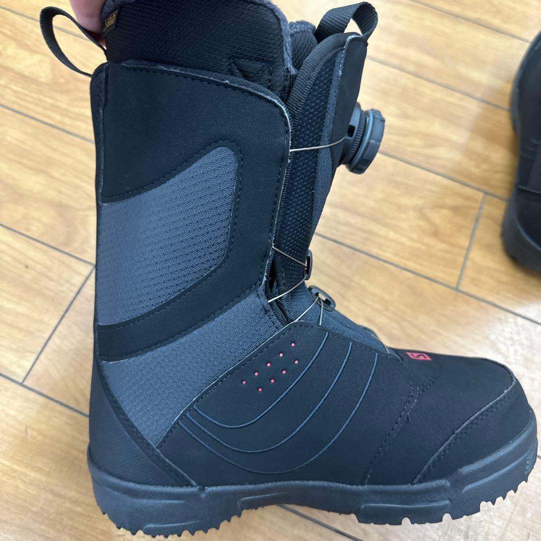 新品　サロモン　スノーボードブーツ　女性用　22.5㎝