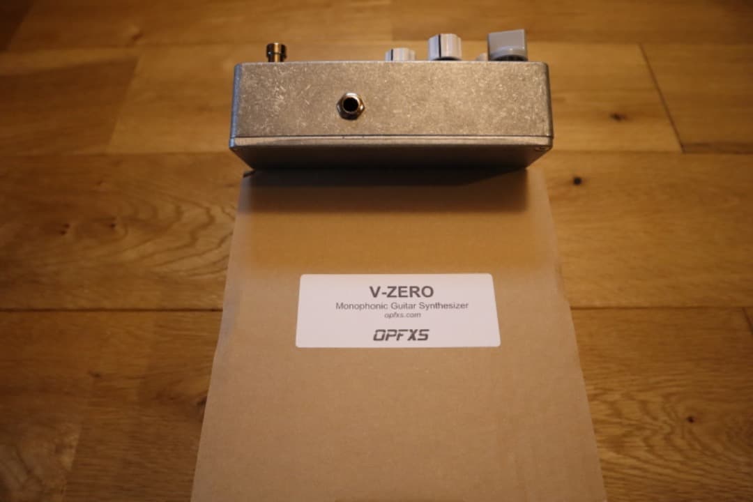 V-ZERO Guitar Synth / ギターシンセサイザー