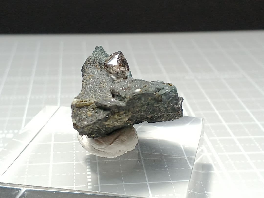 たーさん　ダイヤモンド　キンバーライト　原石　接着標本　鉱物標本