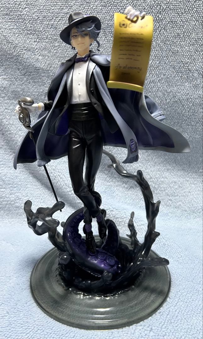 開封品 ツイステ アズール・アーシェングロット フィギュア